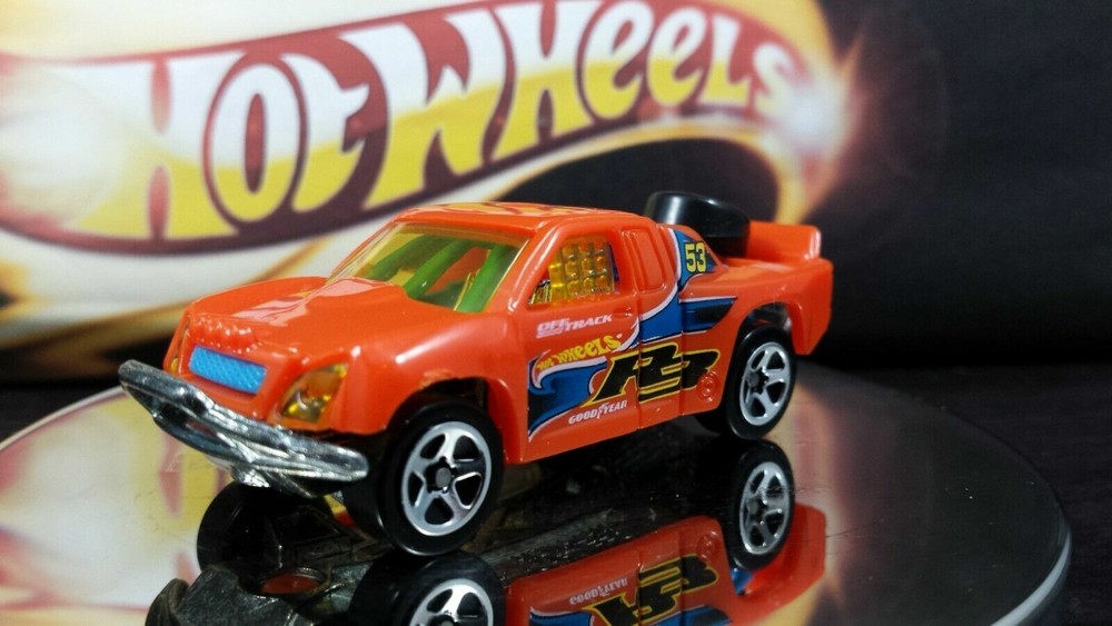 ORANGE OFF TRACK  HOT WHEELS 1/64 DIECAST COLLECTOR  CAR Racing Truck Pickup