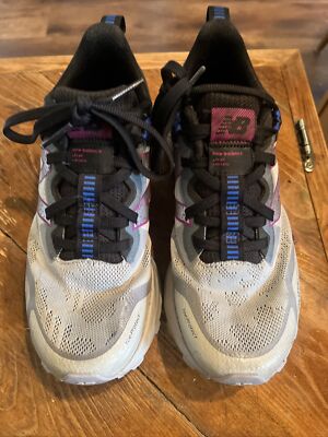 Women s Size 8 New Balance Trail All Terrain Running Shoes