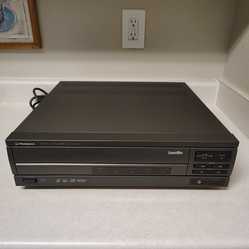 Vintage Pioneer LaserDisc CD CDV LD Player CLD-V2400 Tested Works Great SEE VID!