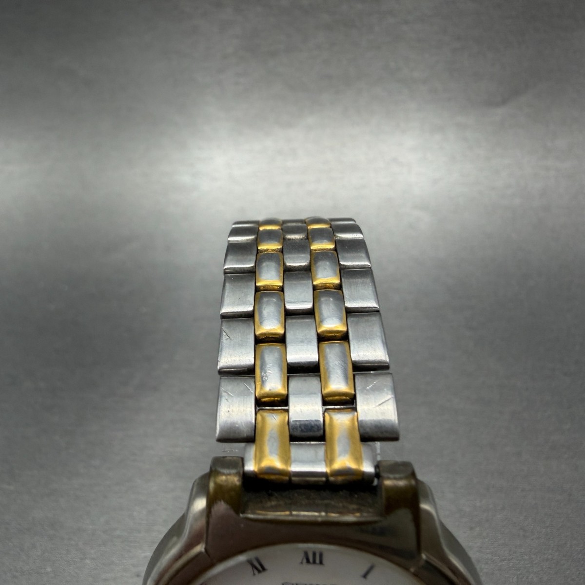 Seiko Watch Men 32mm White Dial Two Tone Round V701-2B50 New 