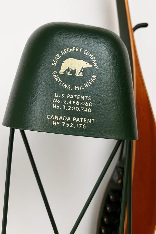 Arco recurvo vintage 1972 diestro Bear Kodiak Magnum 52" 40# - era Grayling Foto 3 de 4