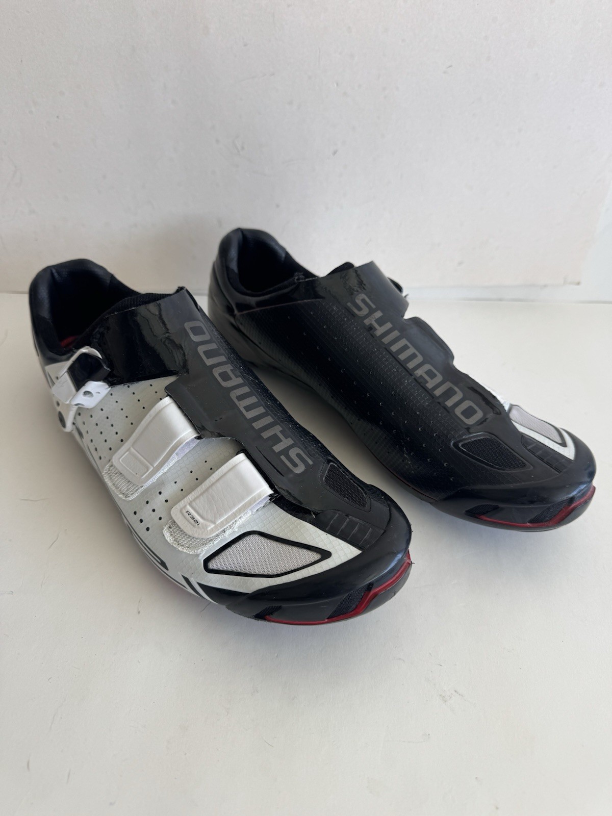 Shimano R321 Men's Road Bike Cycling Shoes EU 44 White/Black