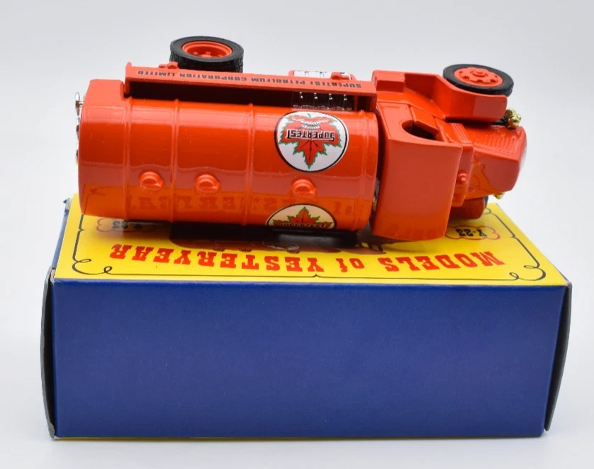 Matchbox MoY Yesteryear Y23 Mack Tanker Supertest Petroleum Comp. Canada Code 2 - Bild 3 von 4