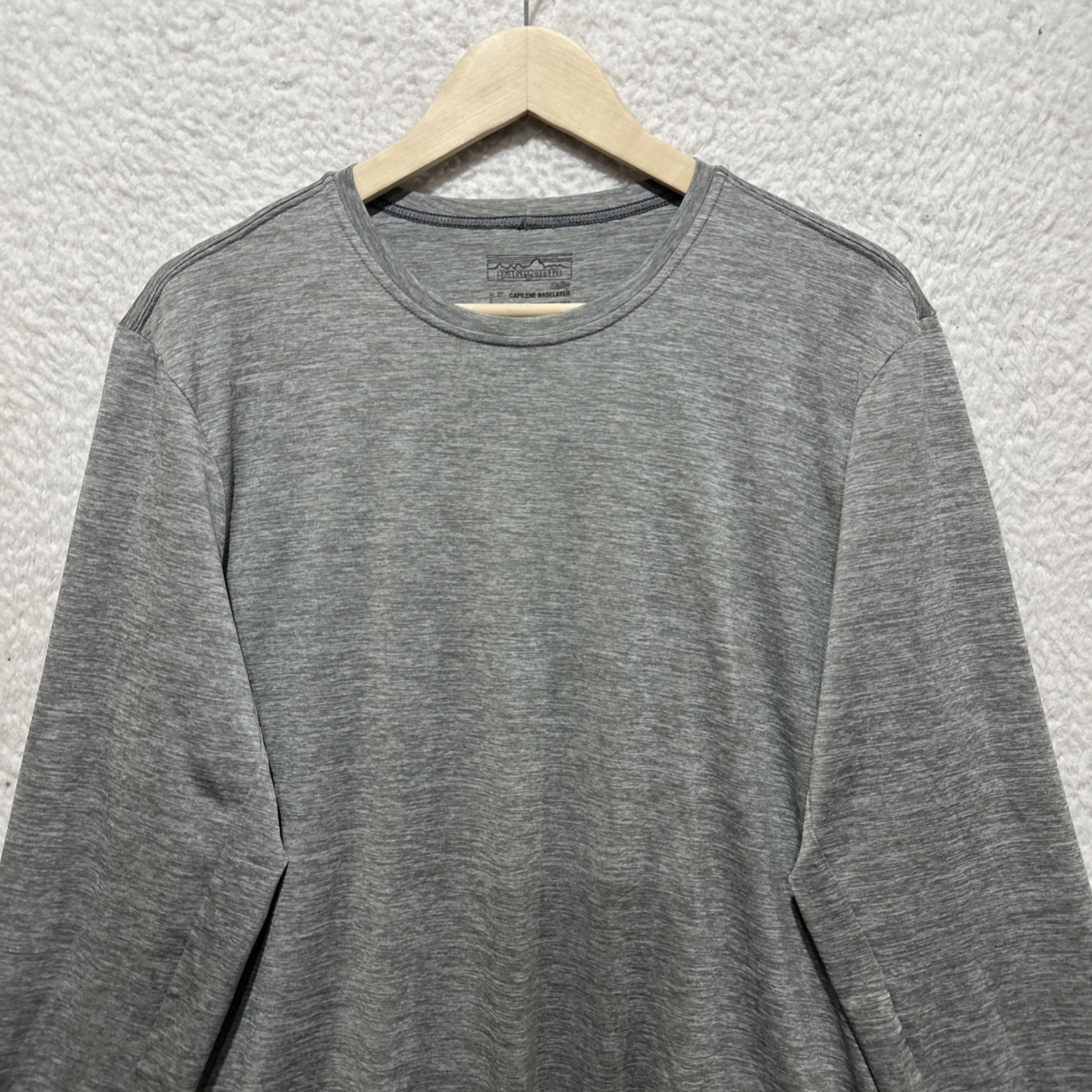 Patagonia Men's Long-Sleeve Shirt Size L Capilene Base layer Daily Heather Gray thumbnail 4