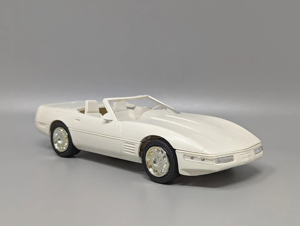 Amt Ertl 1991 Corvette Convertible 7" Plastic Dealership Promo Car 6044EP in Box - Image 2 of 4