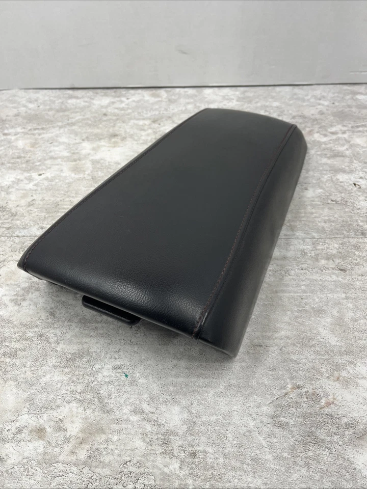 Крышка подлокотника центральная консоль Ford Edge 2011-2014 годов выпуска черная угольно-коричневая от оригинального производителя - Изображение 2 из 4