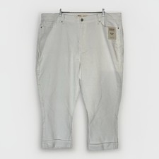 Signature by Levi Strauss White Denim Capri Pants Women's 20 NWT Mid Rise