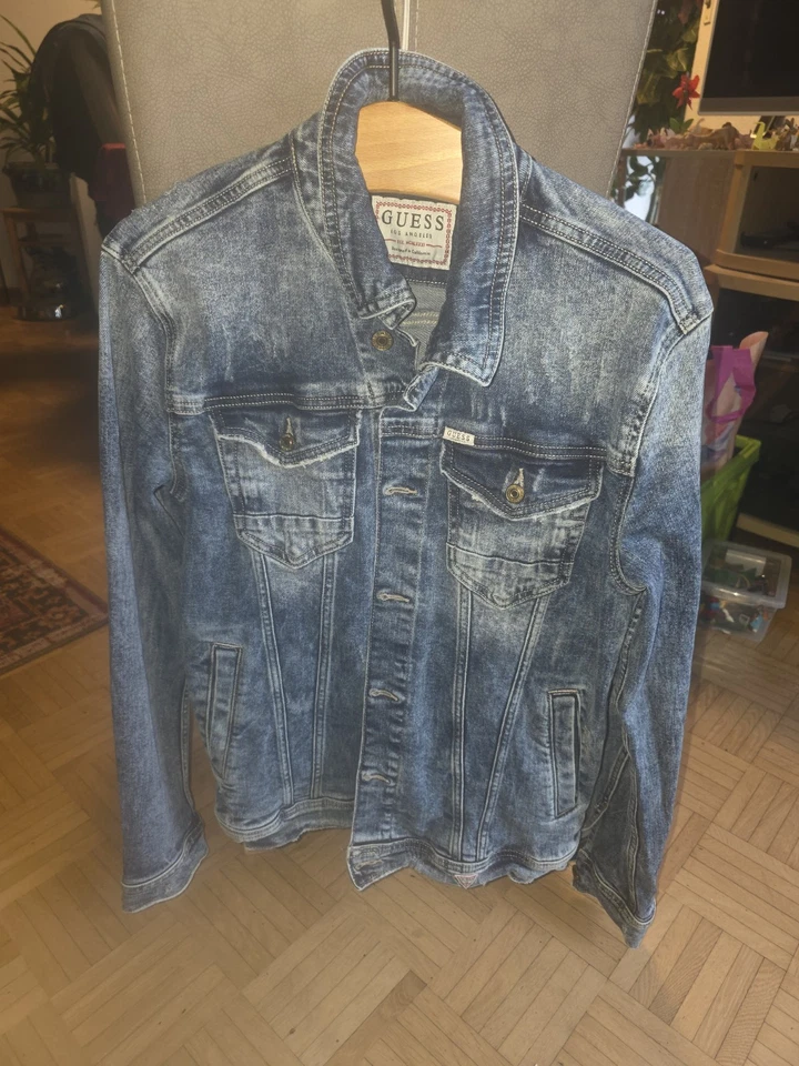 Guess Herrenjacke Jeans Gr M mit Logo und Flagge am Saum - Bild 2 von 4