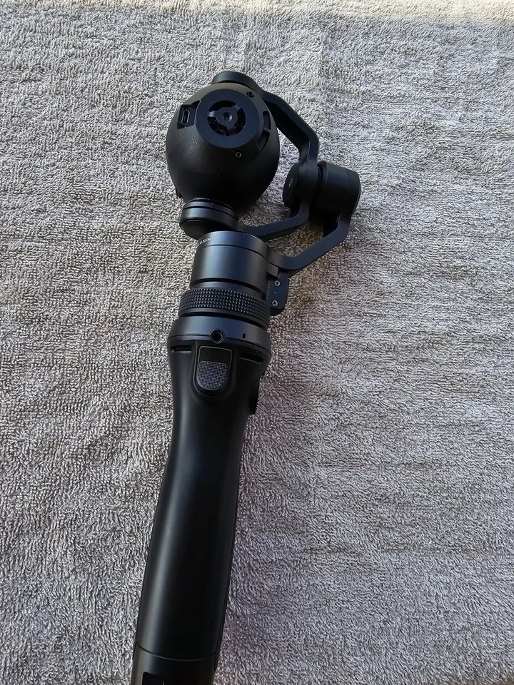 DJI Osmo Pocket original con accesorios Foto 2 de 4