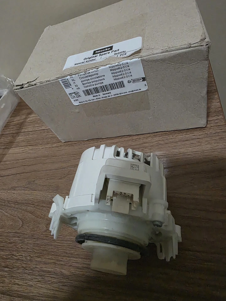 Bomba de circulación para lavavajillas Miele MPPW62-31/4 11067041 Foto 2 de 3