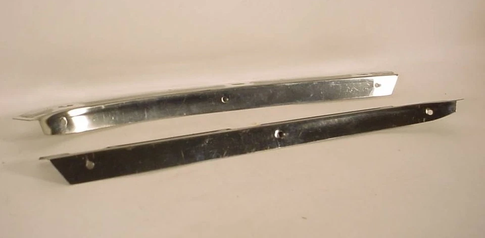 PAIR 1967 1968 Mercury Cougar Quarter Window Mldg Mounting Bracket Set - Изображение 2 из 3
