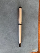 Pilot Namiki Grance Fountain Silver/Black trim Fine (F) Gold nib 