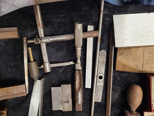 Large Vintage Collection of Machinist Tools Parallels Punches Wheels Bits & More - Bild 20 von 23