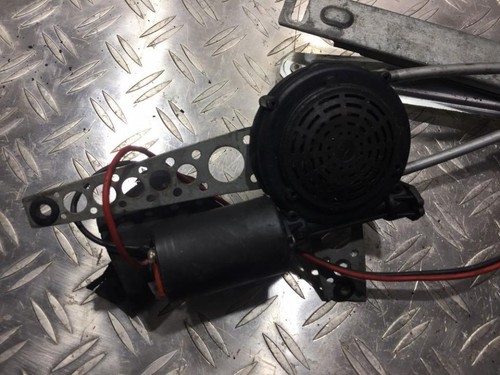 Fensterhebermotor Vorne Rechts  BMW 3-Series DE179458-88