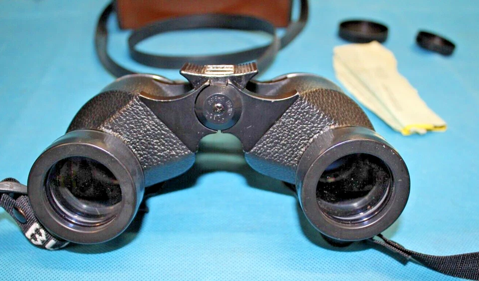 Vintage Bushnell Banner 7x35 Extra Wide Angle Binoculars Insta-Focus + Case - Image 4 of 4