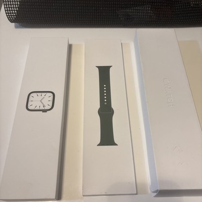 Apple Watch Series 7 (GPS+Cellular, 41-45mm)  Aluminum Case Used minor scratches