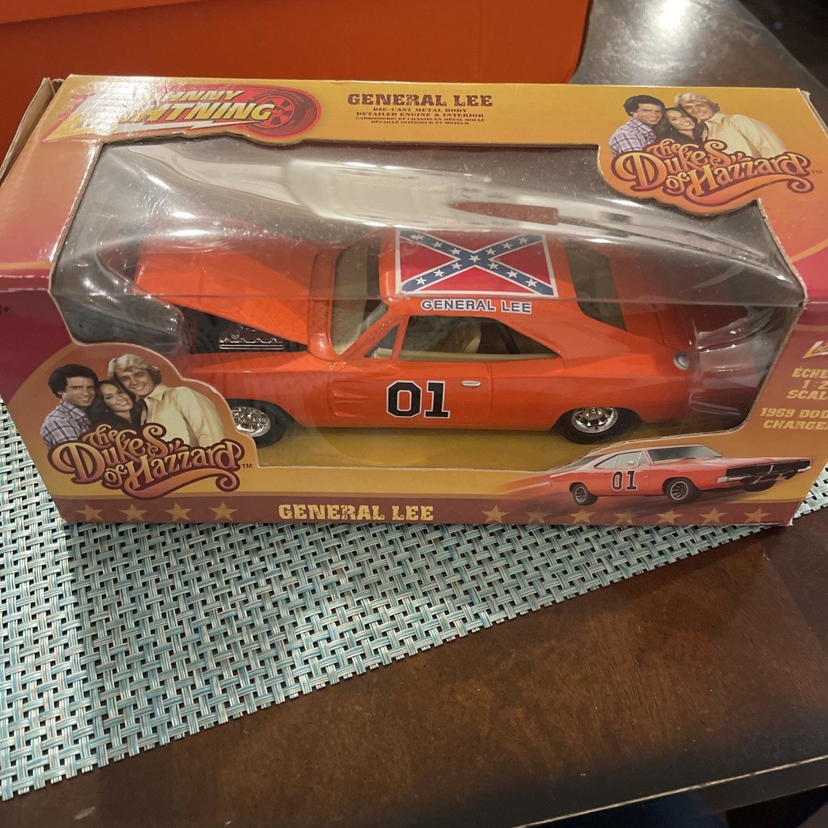 Johnny Lightning 1:25 1969 Dodge Charger General Lee Dukes Of