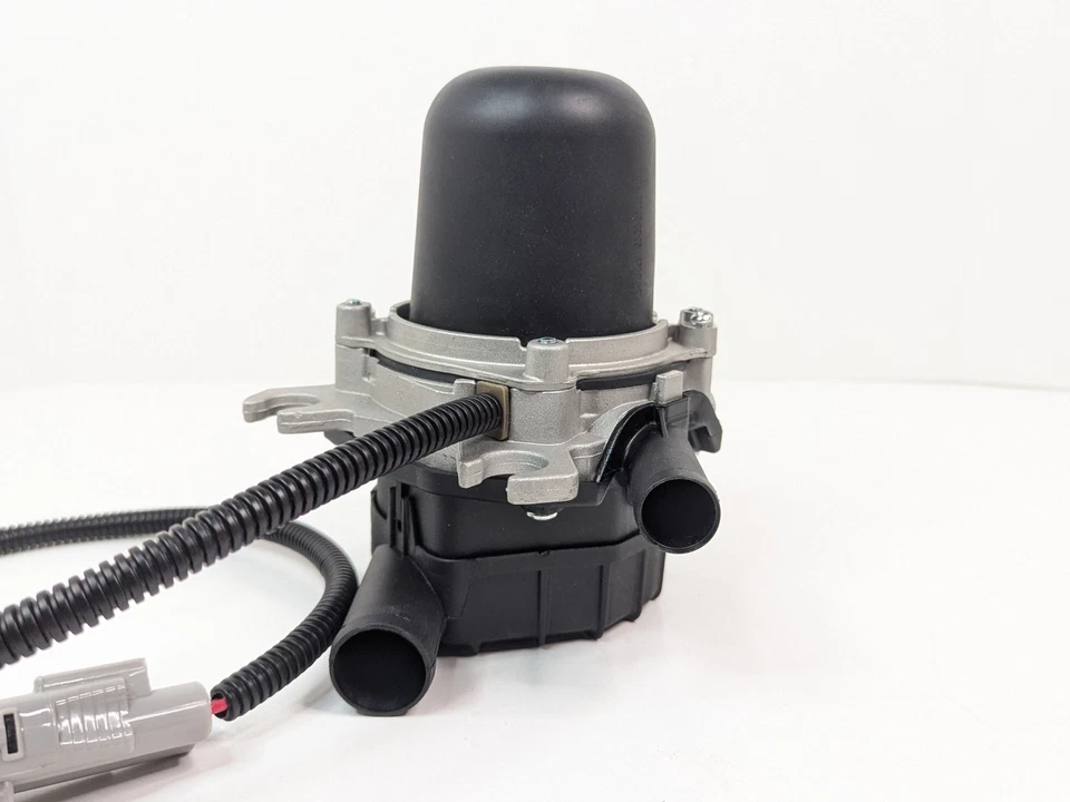 Air Pump Assembly 17610-0C010 For Toyota Tundra 4Runner Lexus Sequoia  New - Image 2 of 4