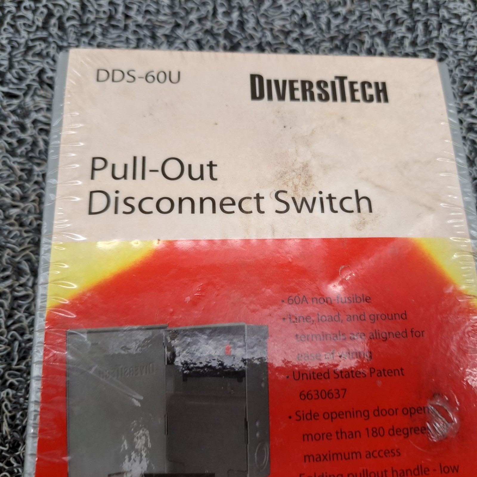 DiversiTech DDS-60U Pull-Out Disconnect Switch