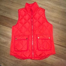 Woman Woolrich quilted red puffer vest gold sz M poly vest duck down blend fill
