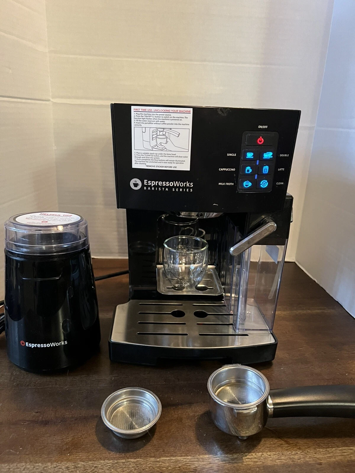 EspressoWorks AEW3000 1250W Barista Series Espresso Machine W Grinder & 1 Cup
Opens in a new window