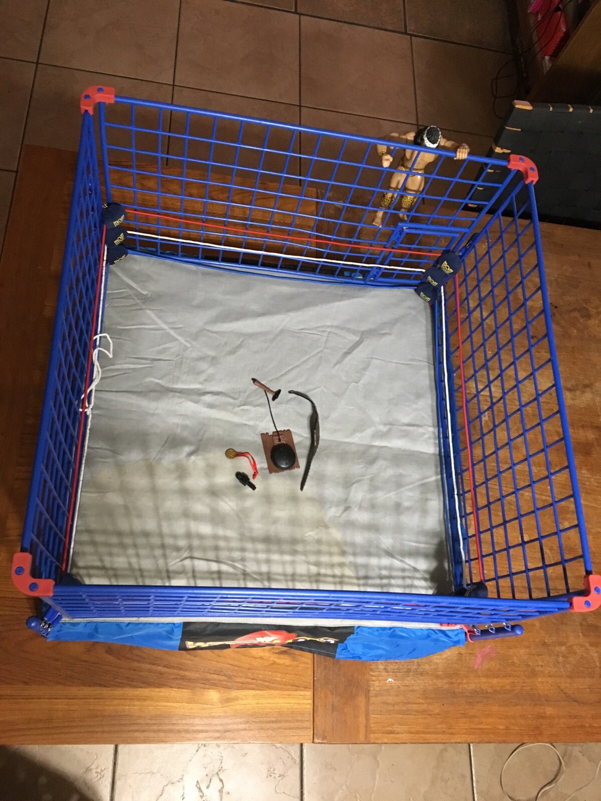 wwe authentic scale steel cage