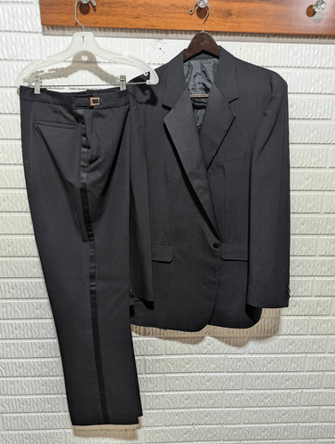 No Brand Made In Hungary Men's Black Wool Formal Tuxedo Size 46L Excellent Condi - Picture 2 of 7