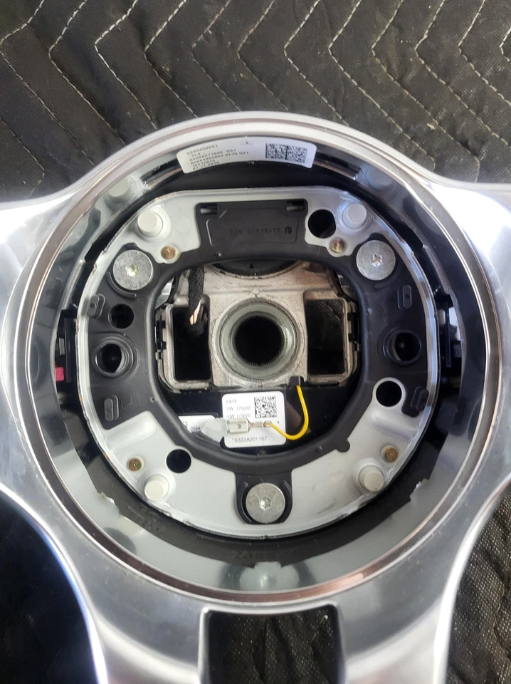 Volante Mercedes-Benz GLC300 2020 2021 2022 usado OEM Foto 4 de 4