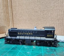 Ho Scale Bachmann Southern S-2 #2230