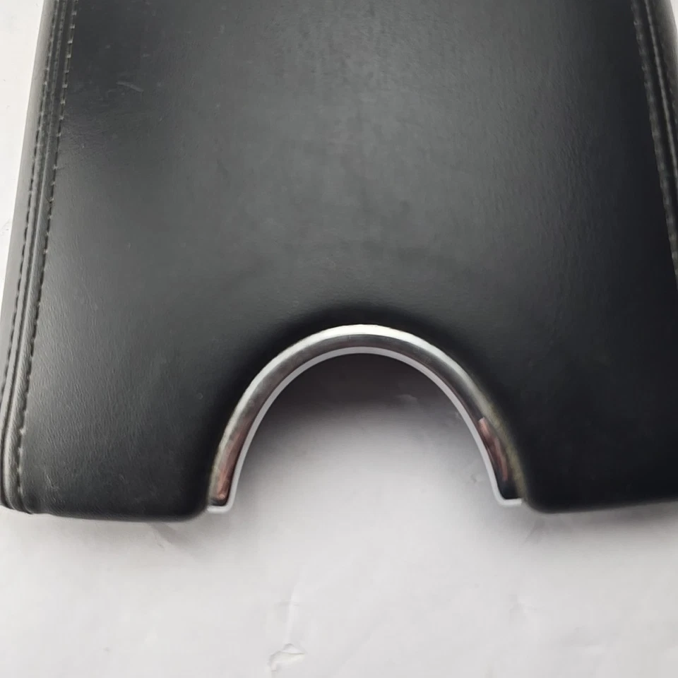 Infiniti G37 G25 2010-2013 consola central cuero negro reposabrazos tapa conjunto OEM Foto 3 de 4