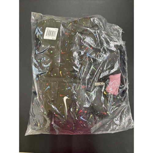 NWT Nike Girls Black Multi/ Swoosh Pattern Hooded Zip-Up Coat Sz 5 - Picture 7 of 7