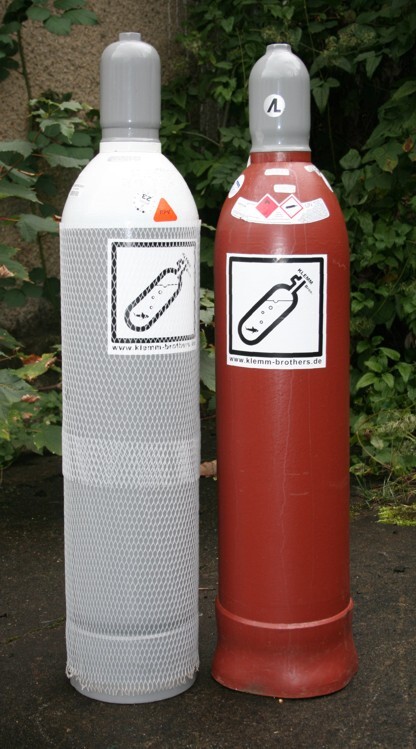 20 Liter Gasflaschen Sauerstoff + Acetylen - Eigentumsflaschen 20 Liter Gasflaschen Sauerstoff + Acetylen - Eigentumsflaschen