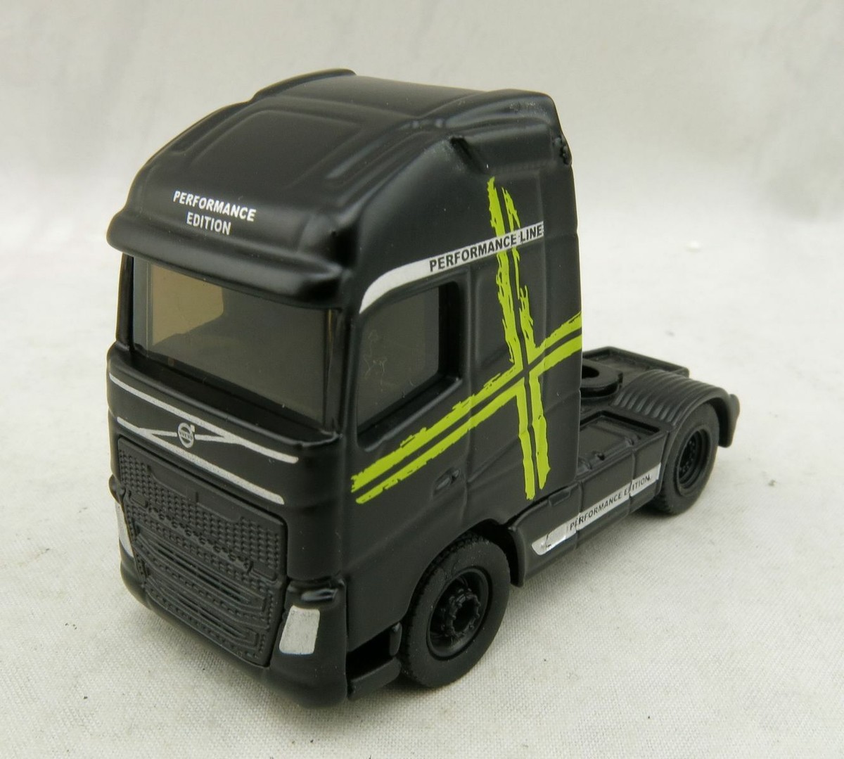 VOLVO FH16 スケール 1:87 s-l400.jpg