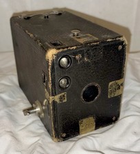 VINTAGE KODAK NO. 2 BROWNIE MODEL D BOX CAMERA - AS IS