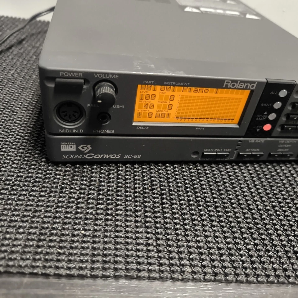 Roland SC-88 Sound Canvas MIDI Sound Module Generator Tested Used Japan - Image 2 of 4