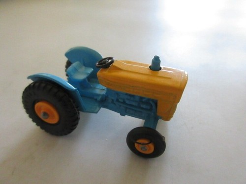 Matchbox Ford Tractor - Picture 3 of 4
