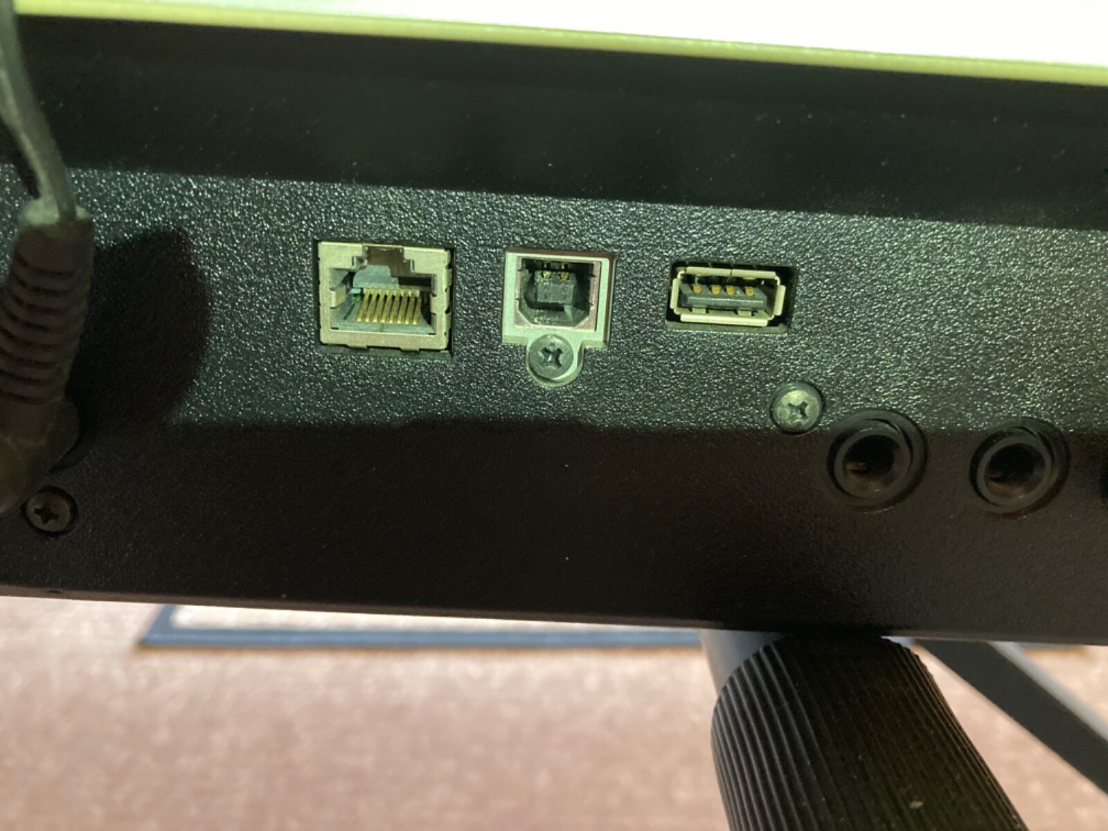 Yamaha Tyros 4 Keyboard, speakers, foot pedal and stand eBay