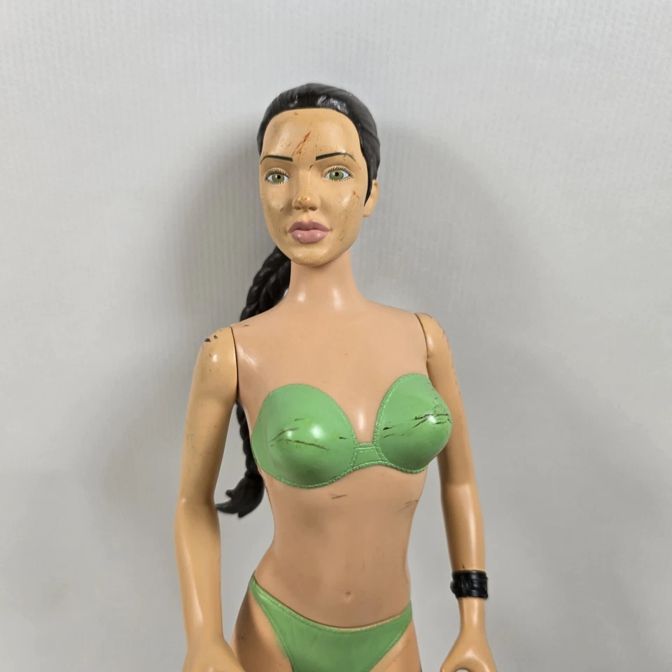 Lara Croft Tomb Raider Action Figure 11" Tall 2001 Paramount Pictures Playmates - Image 2 of 4