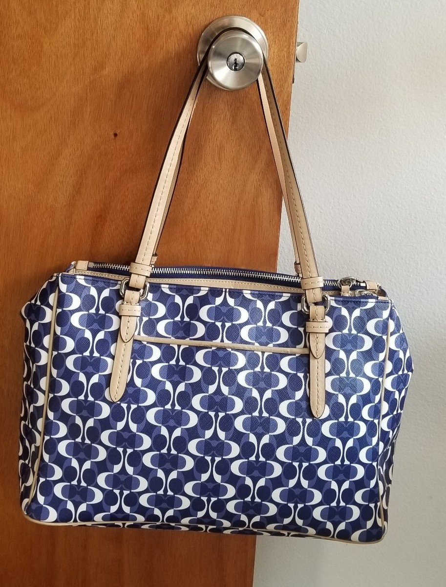 Auth COACH #25457 Peyton Dream C Jordan Double Zip Carryall Silver