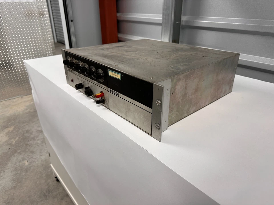 DC VOLTAGE CALIBRATOR MODEL 324A - Image 3 of 4