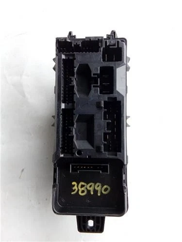 CAJA FUSIBLES Mitsubishi Space Star (DG0)(1999->) MR318828 Foto 2 de 3