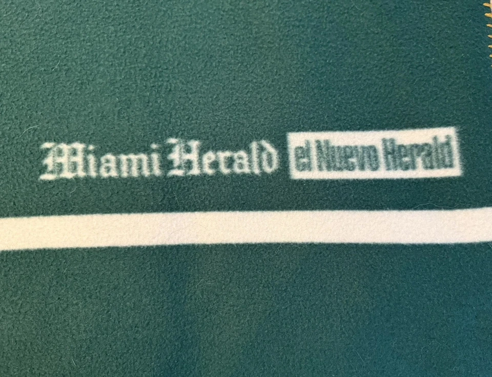 "Bonita manta polar Miami Hurricanes Team 50""x60"" suave" Foto 4 de 4