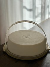 Vintage Tupperware Cake Keeper Taker Carrier Harvest Gold 683-8 Round