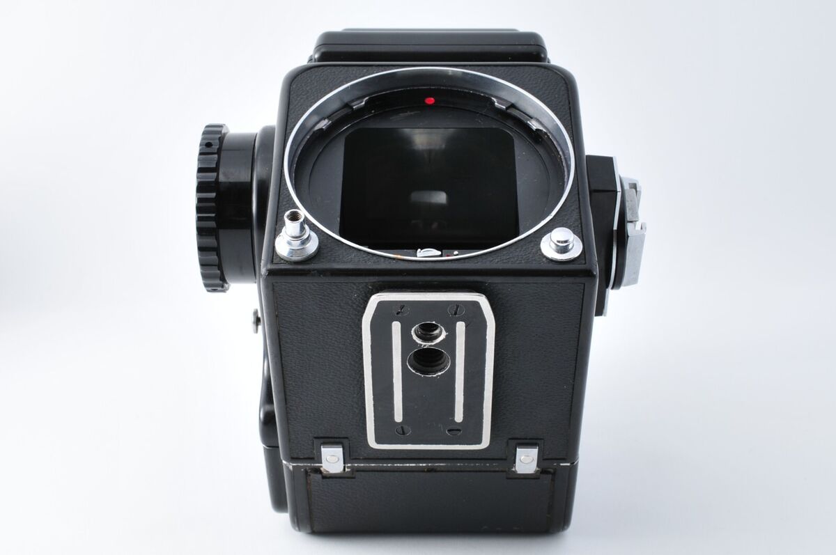 HASSELBLAD 500C/M + Carl Zeiss Planar 1:2.8 f=80㎜ medium HASSELBLAD 500C/M + Carl Zeiss Planar 1:2.8 f=80㎜ medium