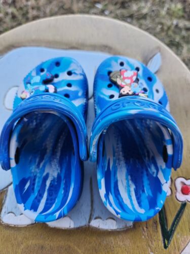 Crocs Classic "Lilo & Stitch" BRAND NEW Toddler 5C - Picture 3 of 6