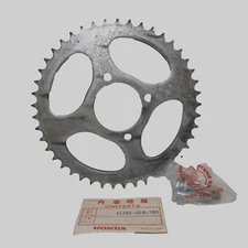 Honda S90 CL90 S90Z Final Driver Sprocket Rear 45T Nos Japan P/N 41201-028-305