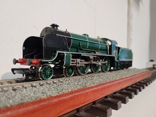 Hornby Railways (OO) R154 SR Locomotive No 795 SIR DINADAN.