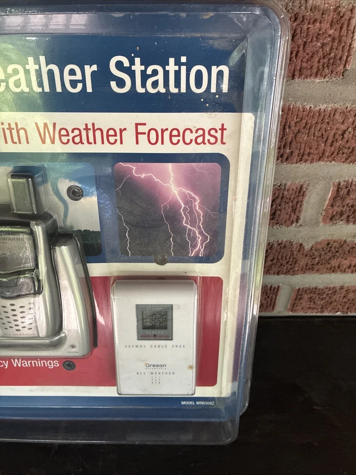 Oregon Scientific Weather Station Emergency Alert Weather Station Portable NEW - Image 2 of 4