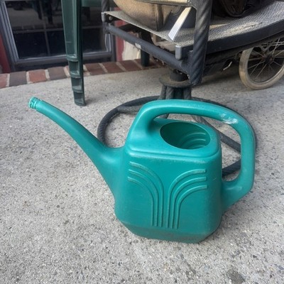 Duraco Watering Can Vintage 1989 JW-82 2 Gal. Bermuda Blue Plastic FAST SHIP 
