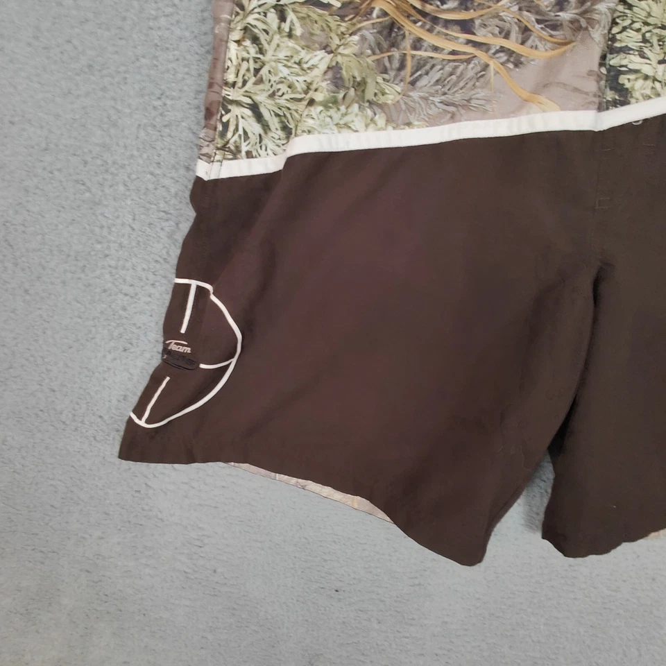 Shorts de praia Realtree masculino 44 ajuste marcado como XL *Veja fotos camuflado marrom baús de natação - Imagem 3 de 4